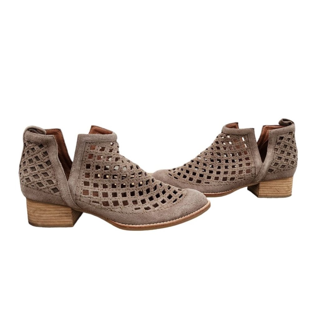 Jeffrey Campbell Taggart Suede Laser Cut Ankle Boots Taupe 9.5 Worn Once - Picture 2 of 6
